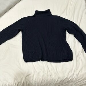 Ribbed knit navy blue turtle neck